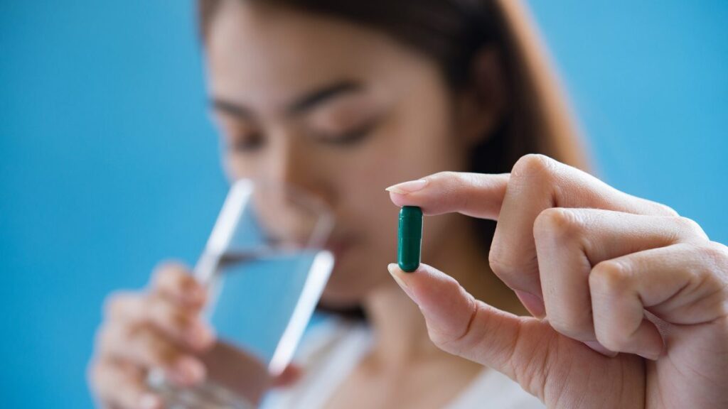 Vitamines bariatriques ou en vente libre : lesquelles choisir ? 1 L’image actuelle n’a pas de texte alternatif. Le nom du fichier est : Complement-alimentaire-bariatrique-vs-vente-libre-1.jpg